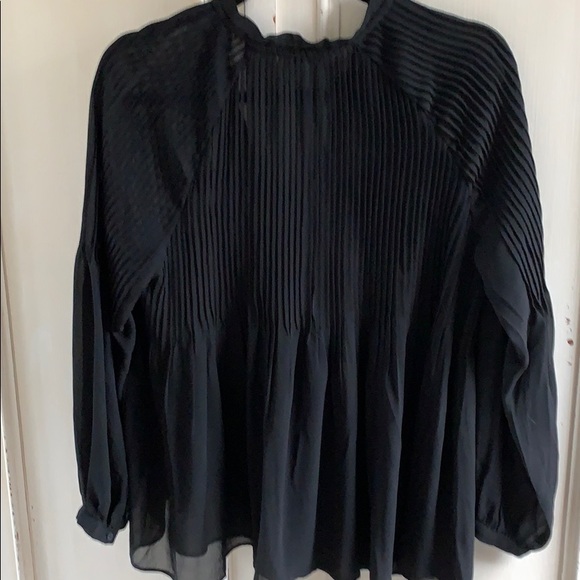 Ann Taylor sheer flowey top--worn once - Picture 4 of 4